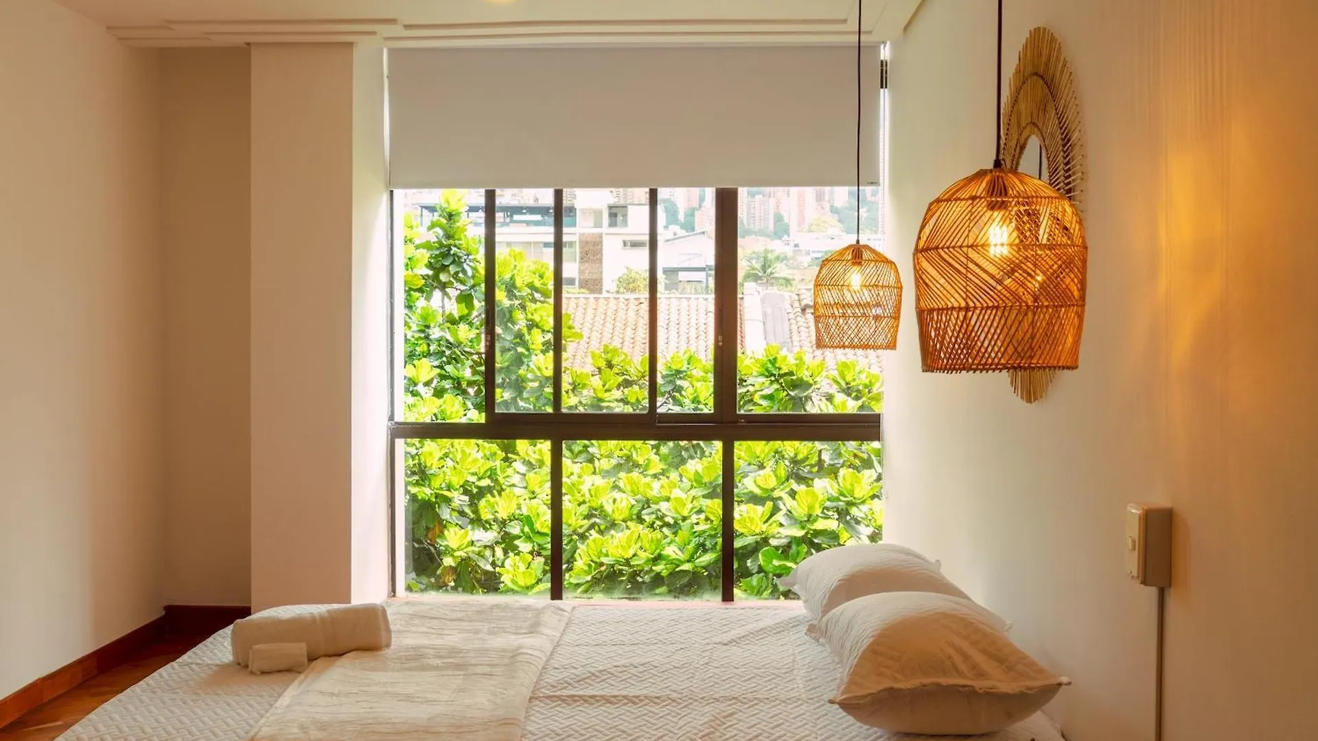 Elegante Habitacion Bano Compartido En Poblado-B11 Medellín