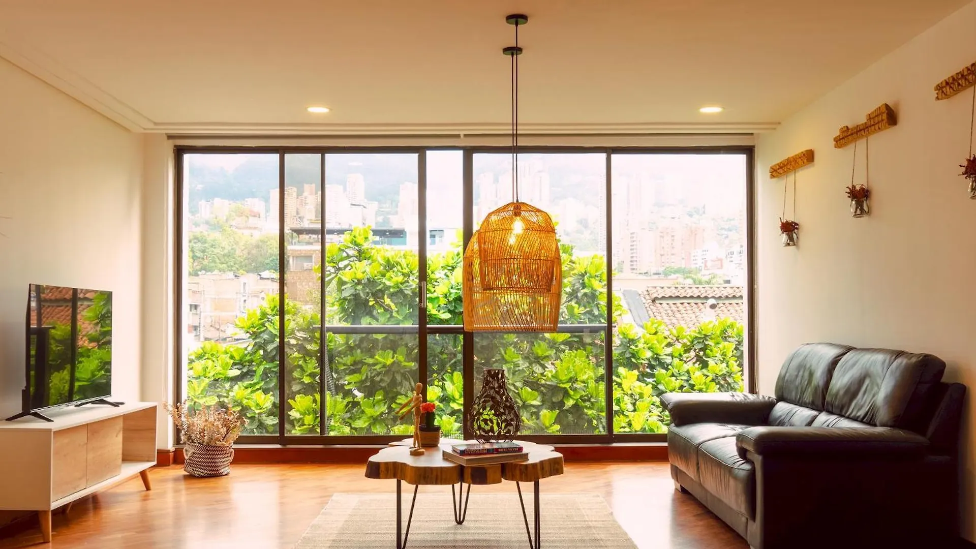 Апартаменты Elegante Habitacion Bano Compartido En Poblado-B11 Медельин